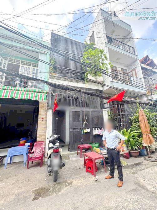 Bán nhà 1 lầu hẻm xe hơi Dương Bá Trạc P. Chánh Hưng Quận 8