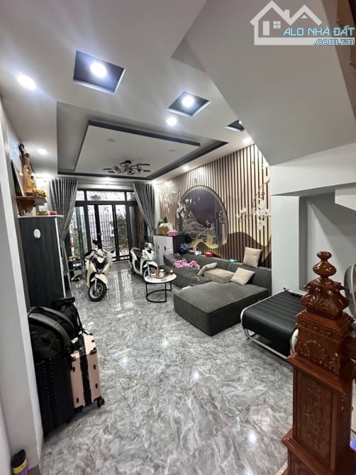 NHÀ RIÊNG NGUYỄN TƯ GIẢN 60M2 HXH ĐỖ CỬA 4 TẦNG LUNG LINH TIỆN KD TẶNG NỘI THẤT CHỈ 10,6 T