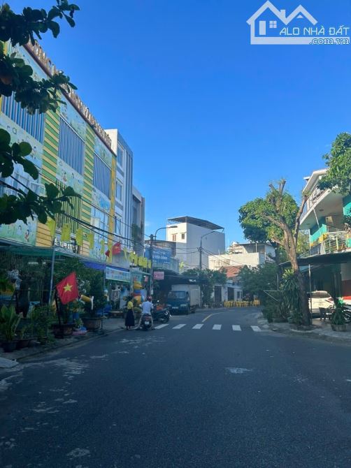 🌟 CỰC HIẾM – NHÀ 2 TẦNG LÔ GÓC PHAN VĂN ĐẠT | 157m² – DÒNG TIỀN 20TR/THÁNG – GIÁ 9 TỶ 🌟
