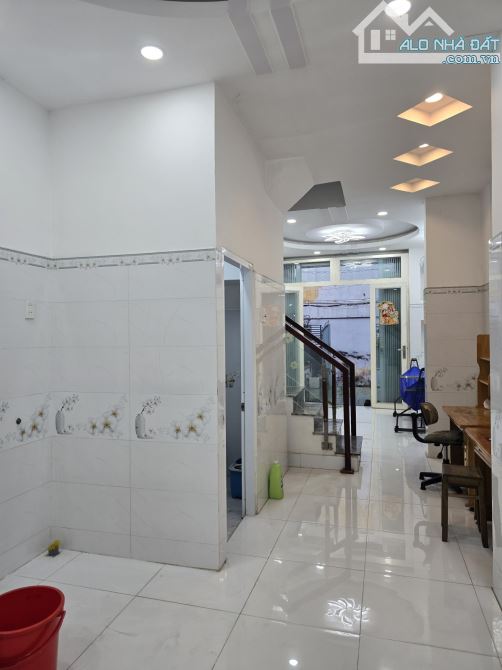 [Q6] Nguyễn Văn Luông lô gốc - 57m2 - 2T BTCT + sân thượng + 2PN 2WC - kế chợ Phú Lâm