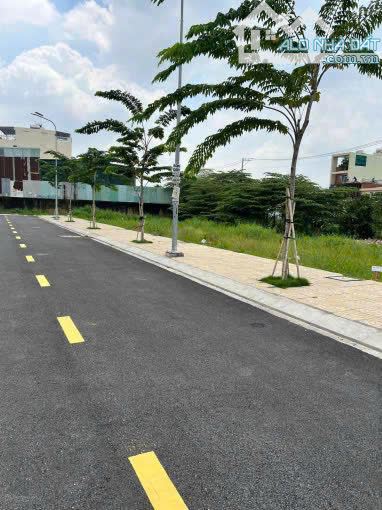 Lô đất 80m2 đường Vườn Lài, Q12. Sổ riêng, gần đại học Văn Hiến, giá 2 tỷ 550