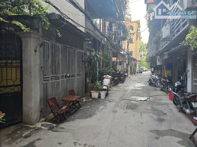 Bán nhà Tây Hồ, ô tô ngủ trong nhà, tiện ích ngập tràn, 35m2, giá 10 tỷ