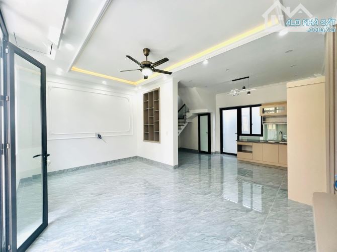 🌈🏘 Bán nhà 3 tầng 62,3m² sân cổng riêng tại Kiến Thiết- Sở Dầu- Giá chỉ 2,78 tỷ