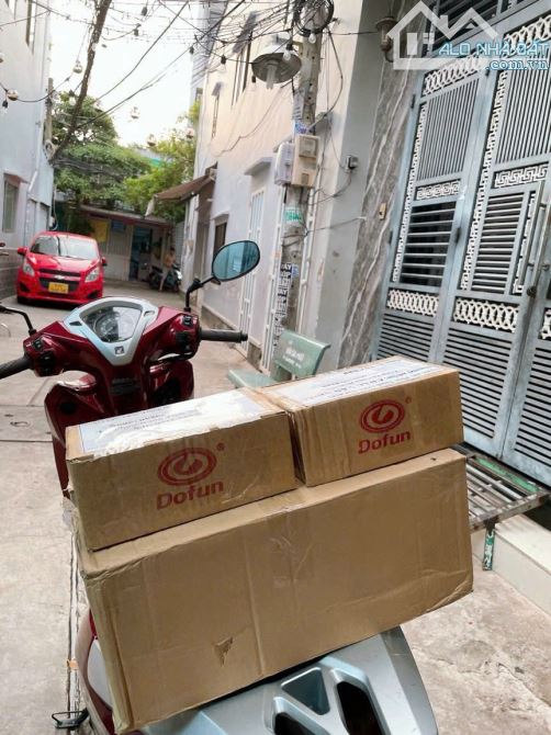 Căn góc 2 tầng hẻm ôtô đường Tám Danh P4Q8. Giá 5,5 tỷ TL