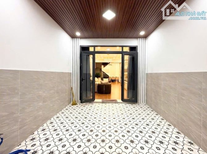 BÁN NHÀ PHỐ 4 TẦNG PHONG CÁCH CHÂU ÂU – FULL NỘI THẤT SANG TRỌNG, LÝ PHỤC MAN Q7