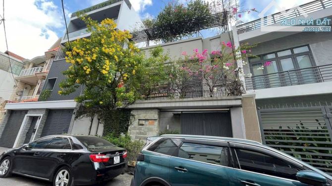 Bán nhà biệt thự sổ riêng thổ cư 1 trệt 2 lầu p. Thống Nhất