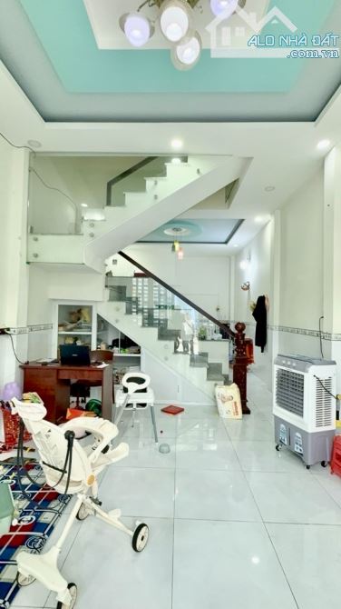 🏡 HỒ VĂN LONG SÁT NGUYỄN THỊ TÚ– NHÀ 2 TẦNG–HẺM 5M-44M2 – CHỈ 3.9 TỶ TL