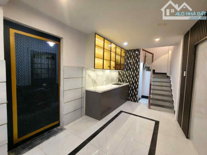 🇻🇳Quận 10,Nguyễn Tri Phương 🇻🇳 🩸27m2,🩸2 tầng,🧨dt: 3.5 mx10m,🔥giá:5.28 tỷ 🌼Mô tả c