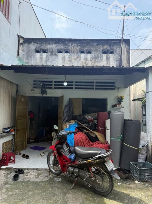 Nhà cấp 4 đường ĐÔNG HƯNG THUẬN 42, phường ĐÔNG HƯNG THUẬN, Q12, dt 115,3m2 (4,3mx24m)