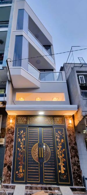 Bán nhà 5 tầng, mặt tiền đường nhựa P4-Q8