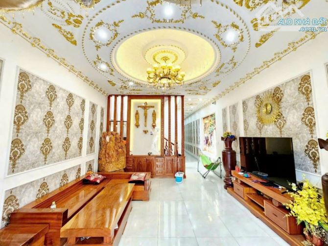 Bán nhà 1 trệt 1 lầu sổ riêng thổ cư p. Tân Hoà