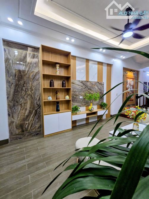❤️chủ bán Nhà 4 tầng Kinh Doanh Buôn Bán ngõ phố Ngô Quyền