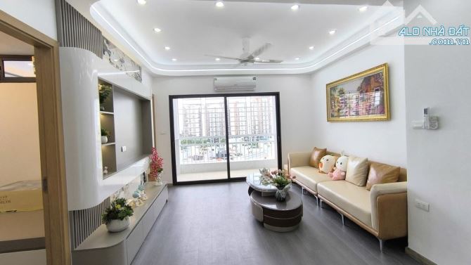Bán CH toà N2D KĐT mới Trung Hoà Nhân Chính, 61m2, 2N,2WC, giá 5.5 tỷ