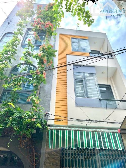 Bán Nhà 3 Tầng - Lương Ngọc Quyến - Gần Chợ Đống Đa