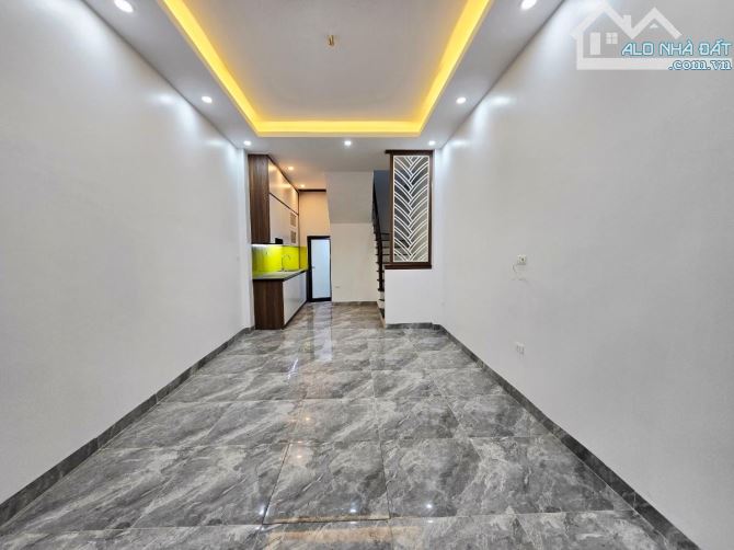 Siêu phẩm NGUYÊN XÁ! 30m2x5T, Xây mới hiện đại-VF3 lùi tận cửa-20m ra mặt ngõ