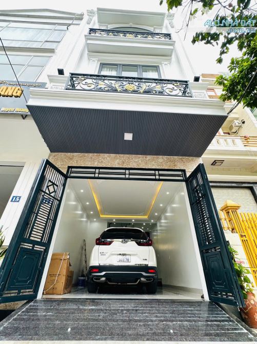 Nhà 90m2- 3 tầng full nội thất Thiên Lôi, vị trí gần ngay AEON, đường rộng 15m, vỉa hè 5m
