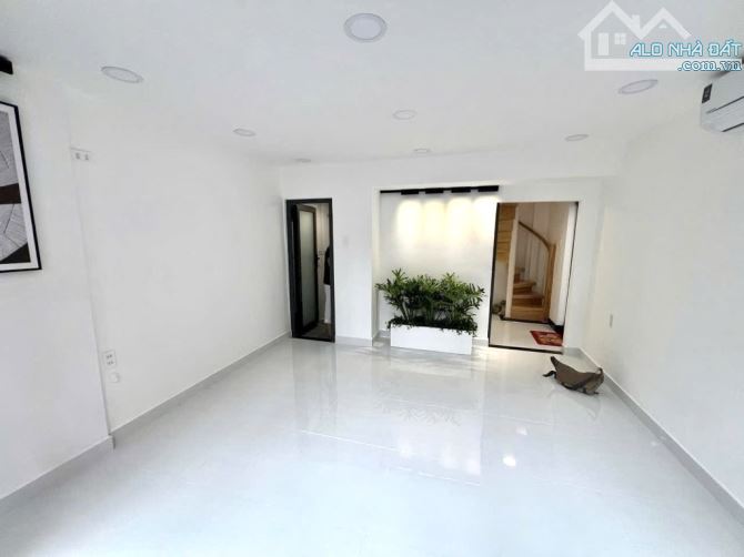 KHU PHAN XÍCH LONG - SÁT Q.1 - TRUNG TÂM PHÚ NHUẬN - CHỈ 6.x TỶ HƠN