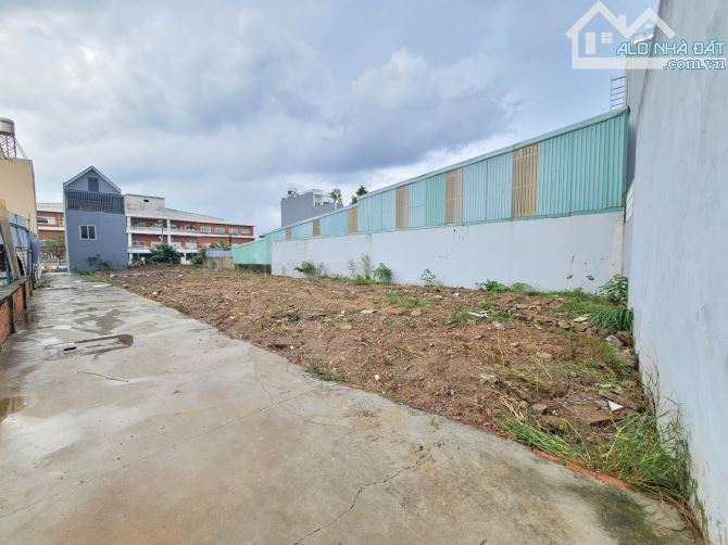 Bán đất sát trung tâm hành chính Dĩ An chỉ 2ty700 p.An Bình Tp.Dĩ An chỉ 2ty700 TL M7651