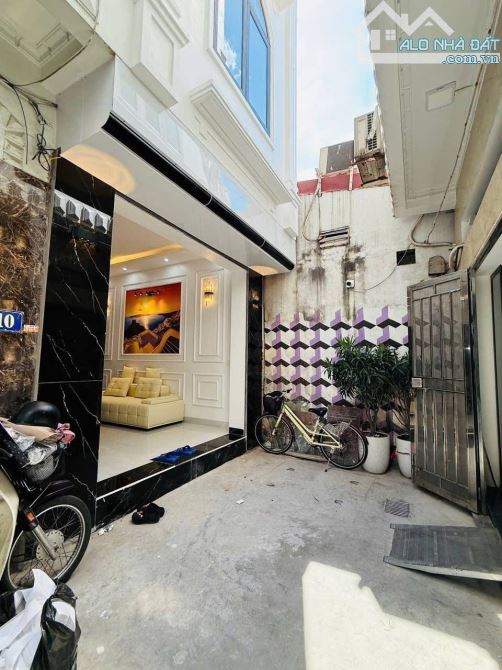 🛖: cần bán nhà 4 tầng, chợ hàng mới , lê chân, DT 34m2, ngõ 3 m 💸: 2,35 tỷ (02)