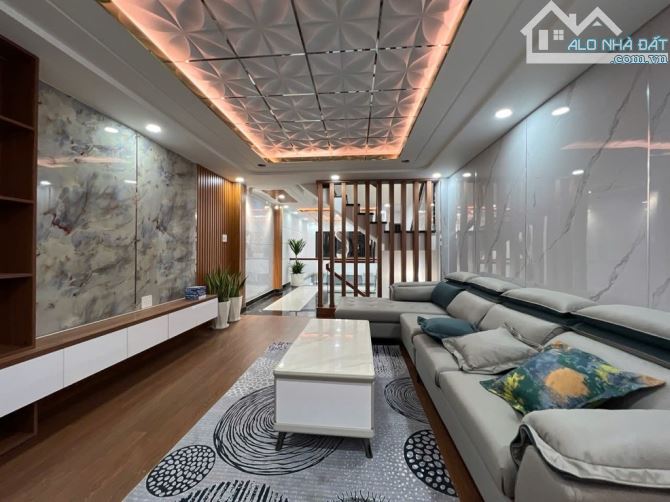 NHÀ ĐẸP TRƯỜNG CHINH - 70M2 - 5 TẦNG - NỘI THẤT CHÂU ÂU XỊN XÒ