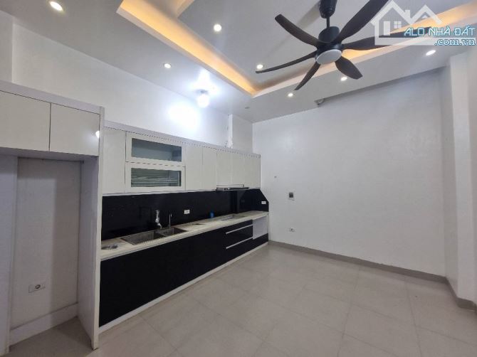 NGUYỄN ĐỔNG CHI - 40M*4T - Ô TÔ  ĐỖ CỬA - DÂN XÂY