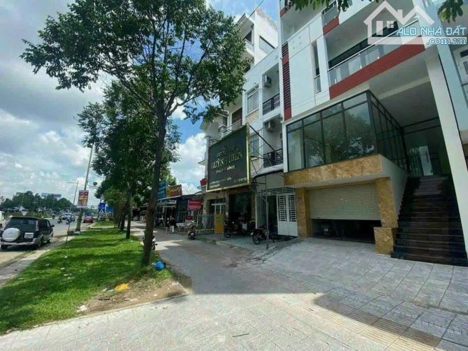 Bán nhà 1 lầu 1ST mặt tiền Võ Văn Kiệt p.An Hoà tuyến đường gần sân bay dt 4.26m x 16.74m