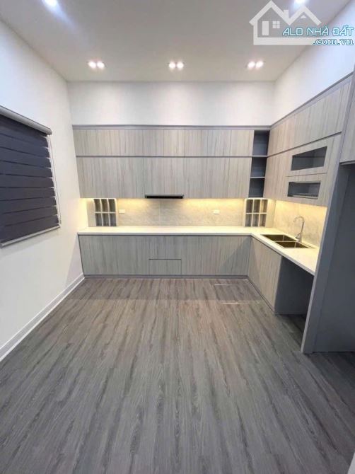 Có 1 Không 2 - Bán Nhà Đẹp Hoàng Hoa Thám 53m2 – 10m ra mặt phố - 12 Tỷ