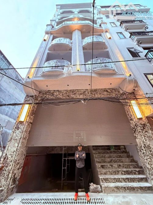 Nhà 1 Trệt 5 Lầu DT(5mx25m) TT Cần Thơ Gần Sheraton (Có hầm để xe)