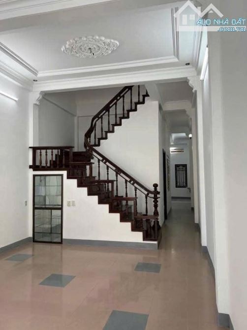 🏘🏘NHÀ 2 TẦNG MẶT TIỀN KINH DOANH NGUYỄN TRÃI, TP HUẾ