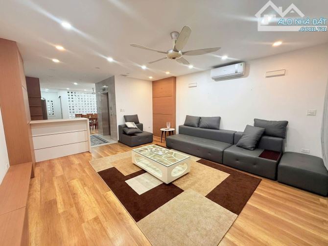 Bán nhà Phùng Chí Kiên Phân Lô, Ô tô tránh 79m x 6 tầng Thang máy Kinh doanh 32 tỷ