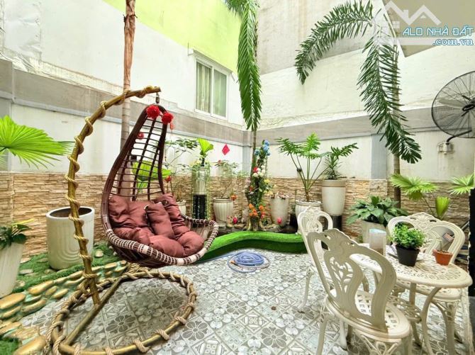BIỆT THỰ SÂN VƯỜN - 100M2 - 4 TẦNG - HẺM XE HƠI - PHAN XÍCH LONG - CHỈ 12,58 TỶ