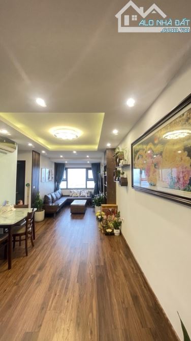 💥💥💥   căn chung cư intracom ( sẵn dòng tiền )  63m ngay vĩnh ngọc - cạnh cầu nhật tân -