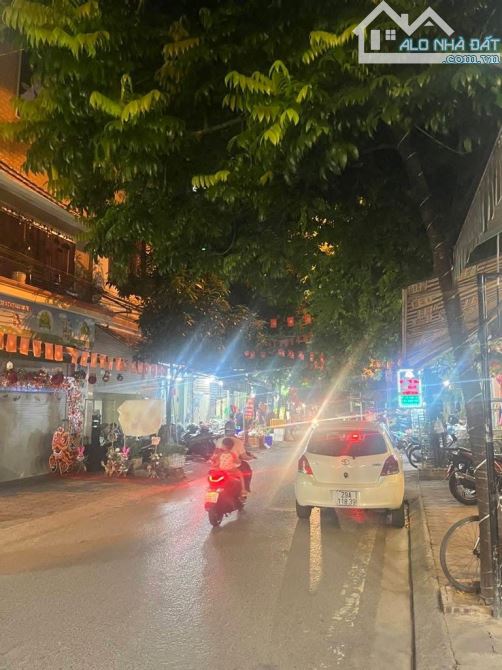 Bán nhà Cầu Giấy, ngõ thông, kinh doanh, gần phố, gần ô tô - 3