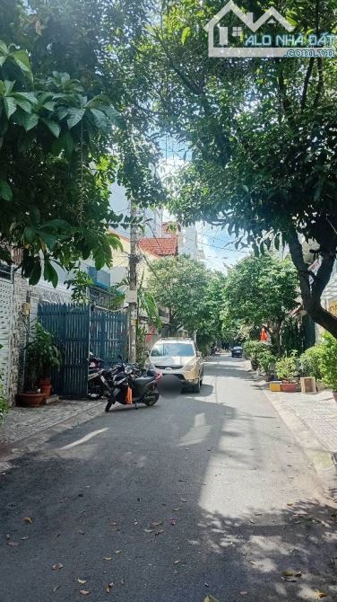 Bán nhà Nguyễn Tư Giản, Gò Vấp, hẻm xe hơi, 3 tầng, giá chỉ 7.55 tỷ