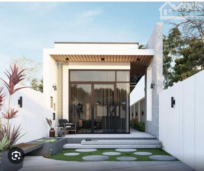 CỰC RẺ  KIỆT Ô TÔ 130M2 SẴN NHÀ CẤP 4 GẦN  NGAY CMT8  CHỈ 3 TỶ HƠN