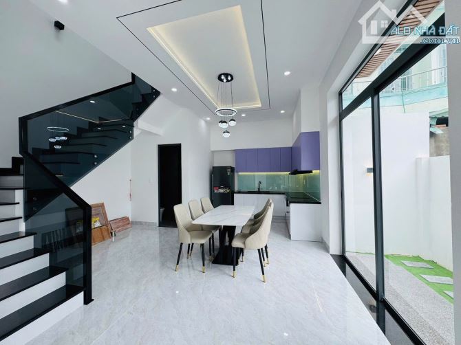 bán nhanh căn nhà mới xây 2 tầng 90m2 3.3 tỷ cách đường 23/10 10m vĩnh trung nha trang