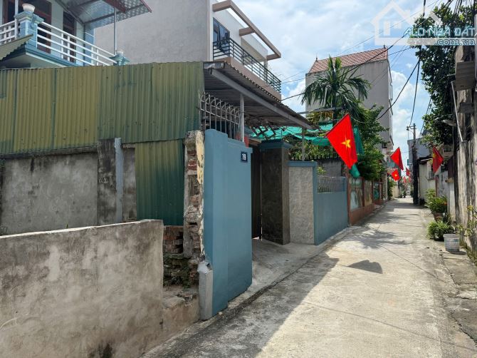 Bán đất Đan Phượng- ô tô 7 chỗ vào tận nơi, ngõ thông, gần tỉnh lộ 417, gần KCN, xây ở hoặ