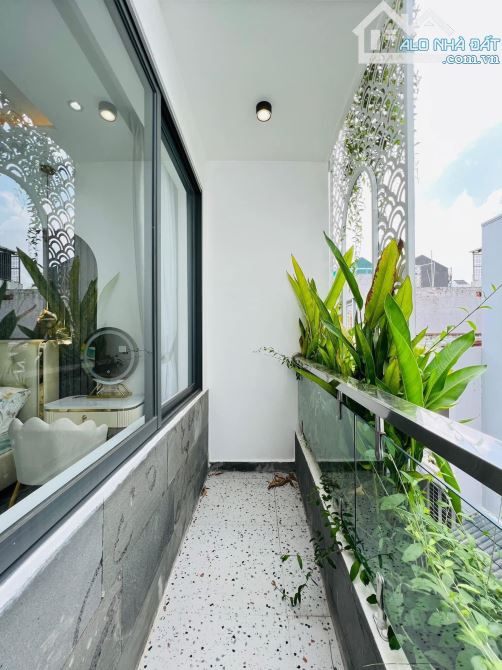 Nhà đẹp 54.6m2 ngay Đường Số 5, Thủ Đức. Giá: 3 Tỷ 090. SHR, đang cho thuê 13 tr / tháng - 10