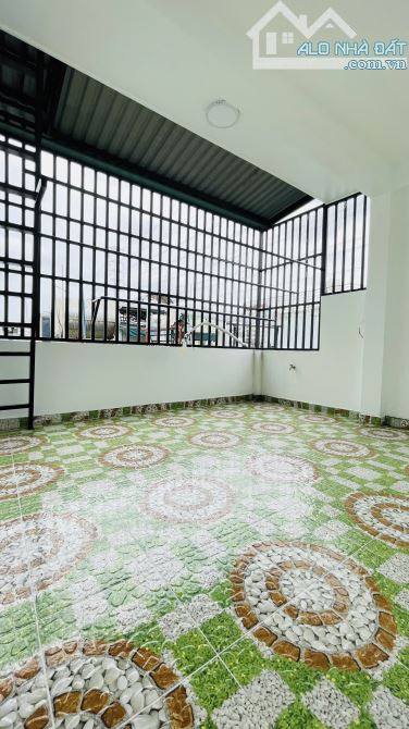 Đường Trần Thị Năm, Quận 12, hẻm 6m, 4.5x15m, 5 Tầng, 5.x tỷ - 12