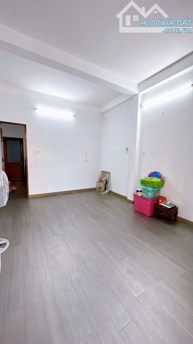 🏡 KÈO THƠM Q4 – 5M X 17M - KHU DÂN CƯ HIỆN HỮU🏡 - 10