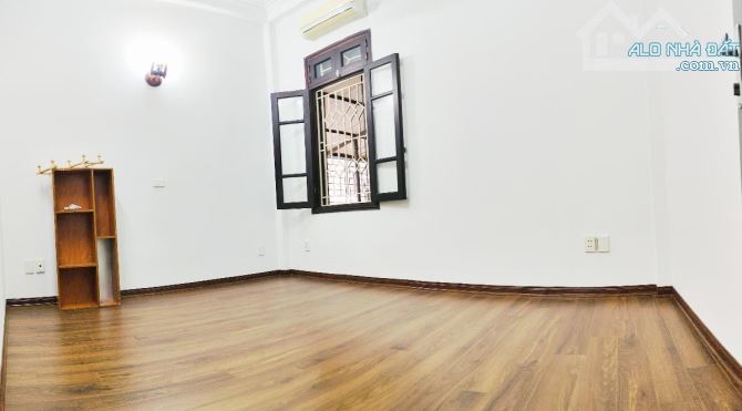 NGỌC KHÁNH-LA THÀNH-50Mx4TẦNG-MT4M-TT BA ĐÌNH-2THOÁNG TRC SAU-NGÕ THÔNG-11TỶ - 10