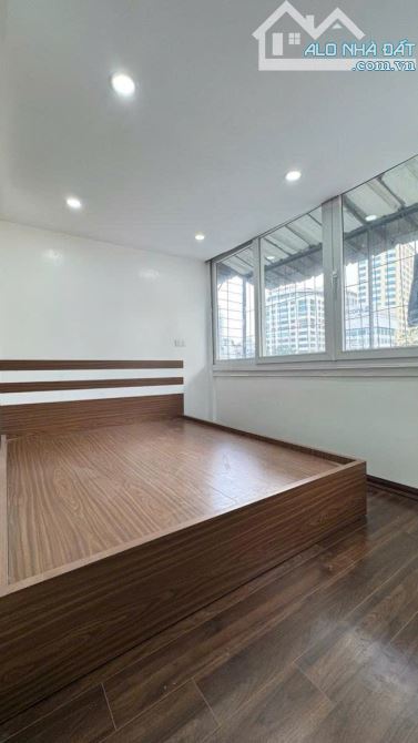 BÁN  TT NGUYỄN CHÍ THANH 100M2, 3 NGỦ , FULL NỘI THÂT 5 TỶ - 10