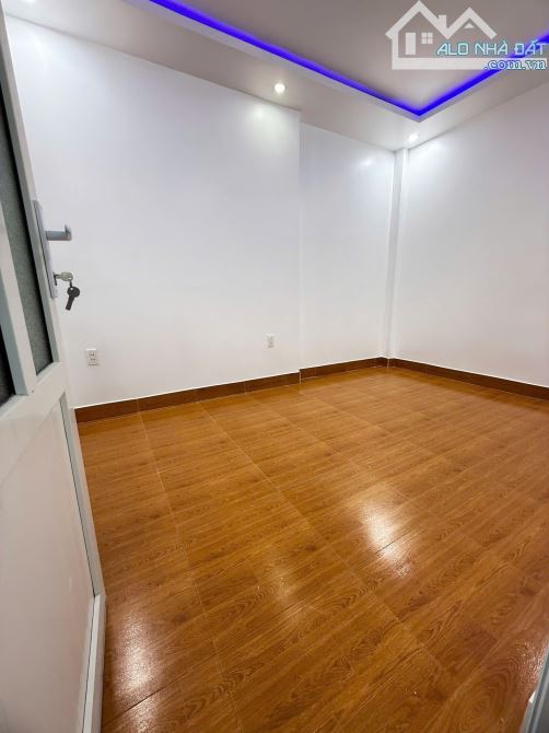 Siêu phẩm Lê Lai nhà mặt ngõ kinh doanh buôn bán ô tô đỗ cửa - 10