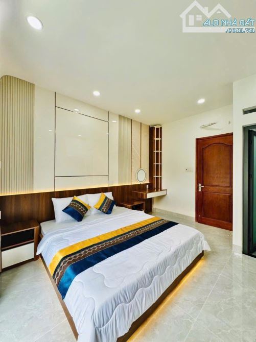 ĐỊNH CƯ CẦN BÁN CĂN NHÀ TRẦN QUANG DIỆU,PHƯỜNG 14, QUẬN 3, GIÁ:5,58TỶ/63M2 (4,5x14) - SHR - 10