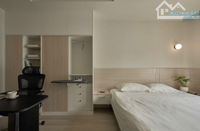CĂN HỘ TÁCH BẾP LUXURY FULL NỘI THẤT BAN CÔNG CỰC ĐẸP Ở QUẬN 1 - 10