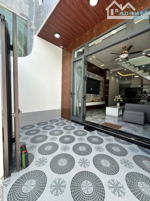 ✨🏡 NHÀ 2 TẦNG MỚI 100% – FULL NỘI THẤT – KIỆT Ô TÔ HOÀNG VĂN THÁI ✨ - 1