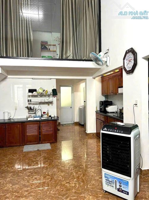 Bán nhà gác lửng, Kiệt Lê Huân, đối diện trường THCS Trần Cao Vân, trung tâm Nội thành Huế - 1