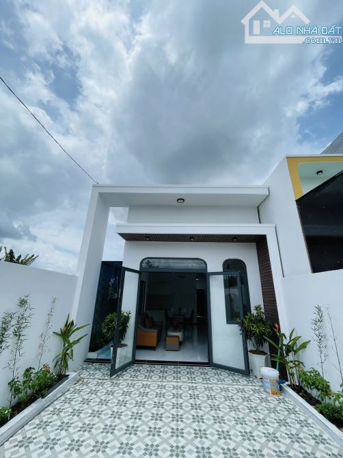 Nhà đẹp mới xây dựng Mỹ Phong, Tp Mỹ Tho, Tiền Giang - 1