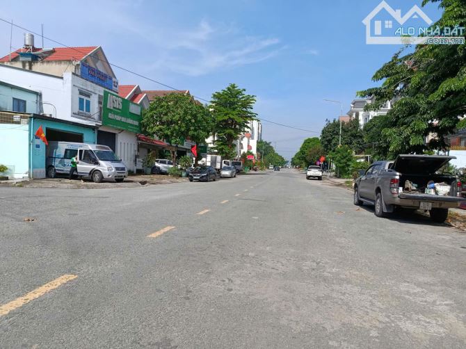 Bán nhà mặt tiền đường 25m, 4 tầng, kdc Thới An, Lê Thị Riêng, 200m2, 10x20m, 16.5 tỷ - 2