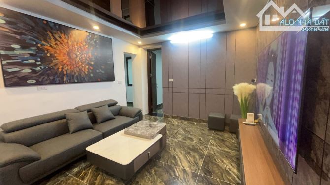 Tập thể VIP, 100m, 3ngủ 2wc, Hai thoáng, Ô tô đỗ, Nội thất cao cấp, Sổ đỏ rộng, Cực hiếm!! - 1